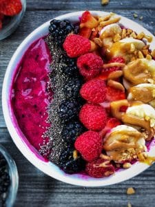 dragonfruit raspberry chia protein smoothie bowl