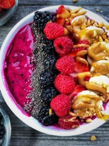 dragonfruit raspberry chia protein smoothie bowl