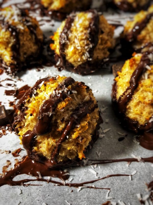 dark chocolate coconut protein macaroons