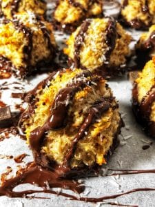 dark chocolate coconut protein macaroons