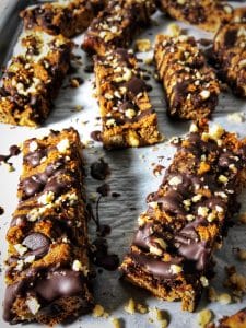 dark chocolate macadamia nut protein bars